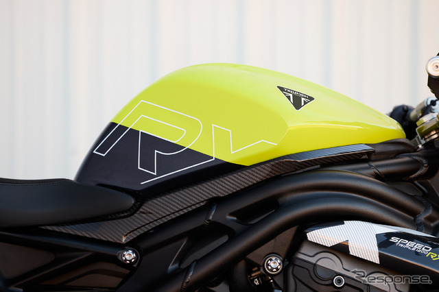 トライアンフ新型『スピードトリプル1200RX』