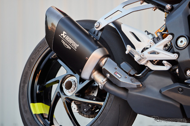 トライアンフ新型『スピードトリプル1200RX』