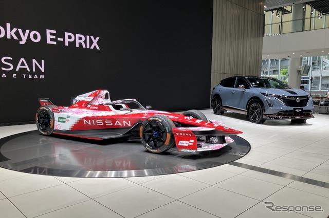 桜デザイン(リバリー)の東京E-Prix用日産フォーミュラEマシン