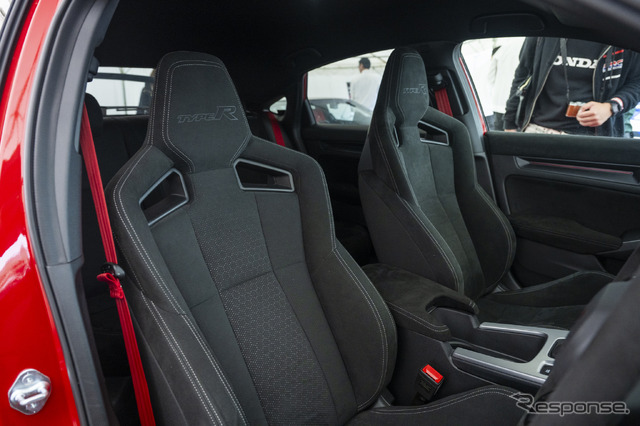 ホンダ シビックタイプR RACING BLACK Package