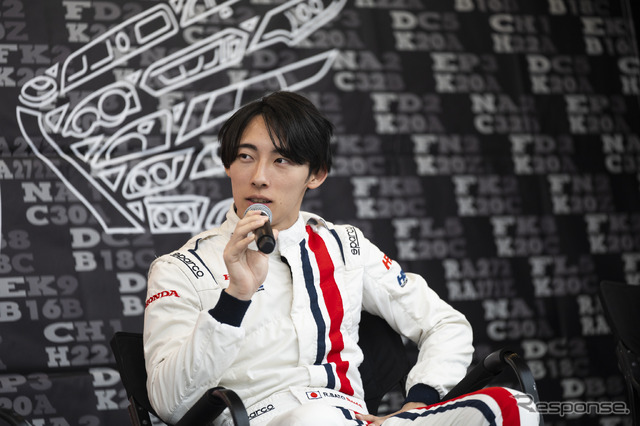 レーシングドライバーの佐藤蓮選手