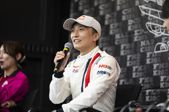 イベントアンバサダーを努めたレーシングドライバーの野尻智紀選手