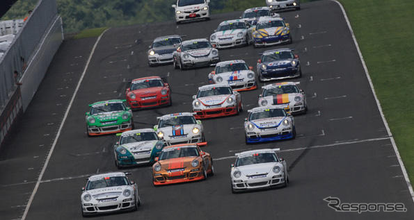 ポルシェ カレラカップ ジャパン 第7戦…トップ争いでクラッシュ発生