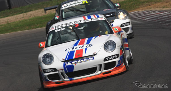 ポルシェ カレラカップ ジャパン 第7戦…トップ争いでクラッシュ発生