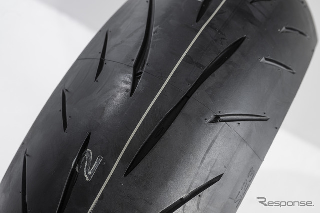 BATTLAX HYPERSPORT S23