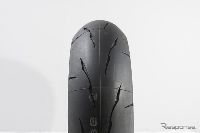 BATTLAX RACING STREET RS11