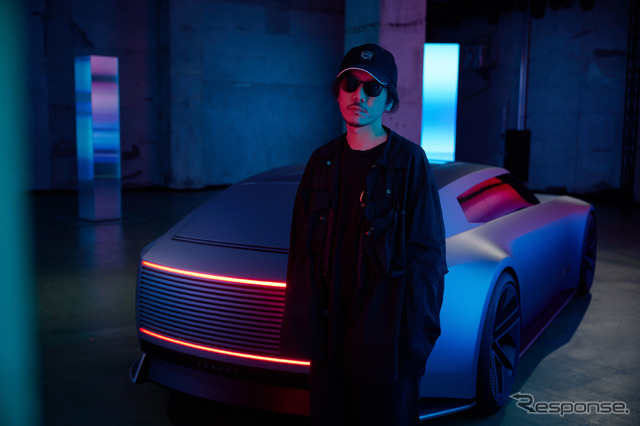 ジャガーがYOSHIROTTEN氏の没入型ビジュアルインスタレーションとともに、「TYPE 00」を東京でアジア初公開