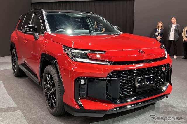 トヨタ RAV4 新型(GR SPORT)