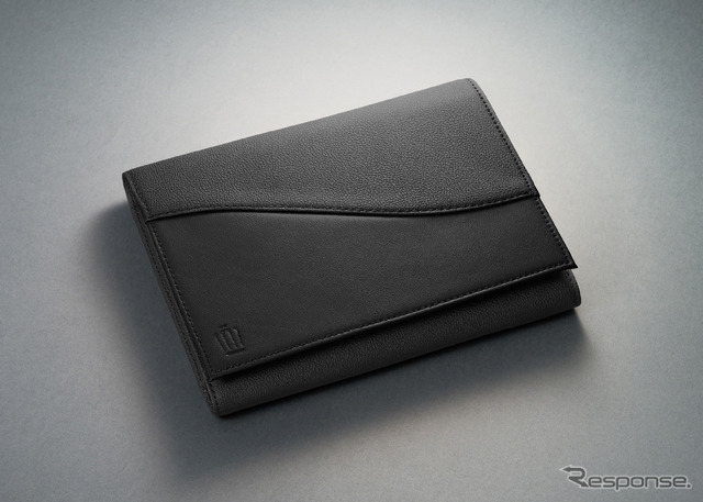 トヨタ クラウン Z “THE LIMITED-MATTE METAL”