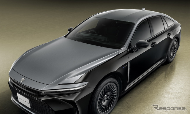 トヨタ クラウン Z “THE LIMITED-MATTE METAL”