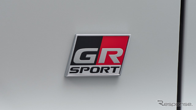 トヨタ カローラクロス GRスポーツ