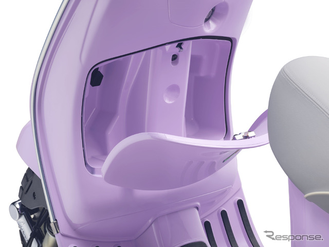 USB電源ポート付グローブボックス