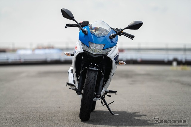 スズキ ジクサーSF250