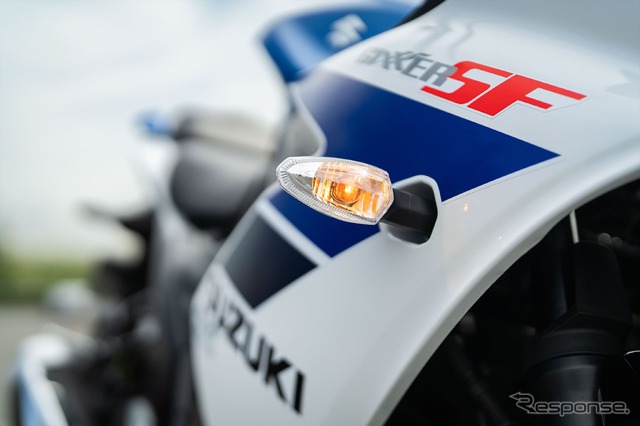 スズキ ジクサーSF250