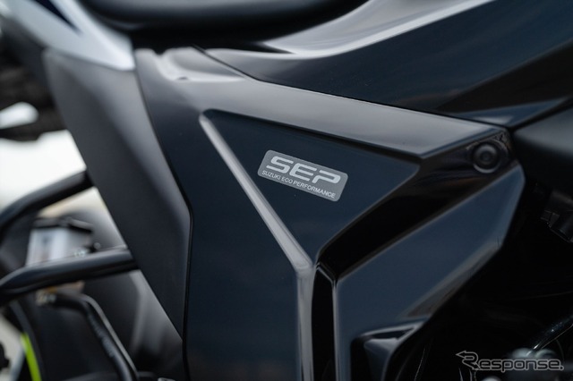 スズキ ジクサーSF250
