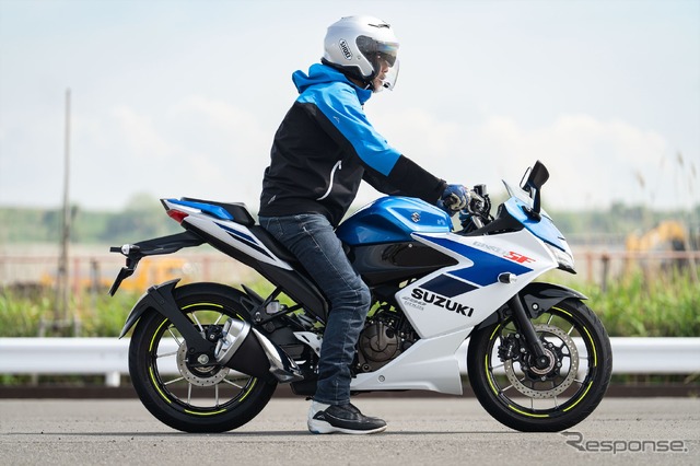 スズキ ジクサーSF250