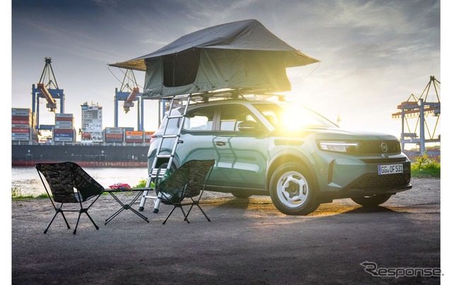 オペルの小型SUV『フロンテラ』の純正ルーフテント装着車