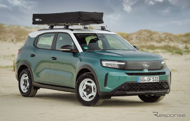 オペルの小型SUV『フロンテラ』の純正ルーフテント装着車