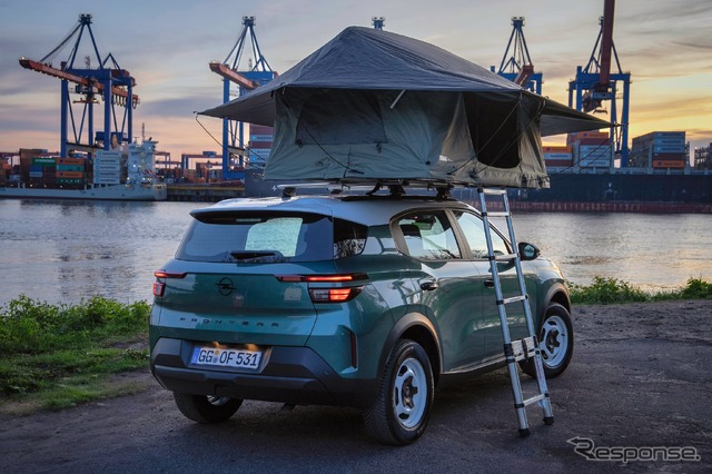 オペルの小型SUV『フロンテラ』の純正ルーフテント装着車