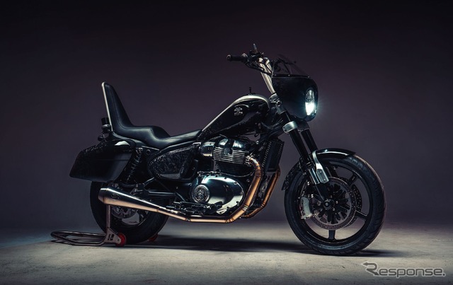 ロイヤルエンフィールドが「ザ・グレート・フロッグ」とコラボしてカスタムした『スーパーメテオ650』
