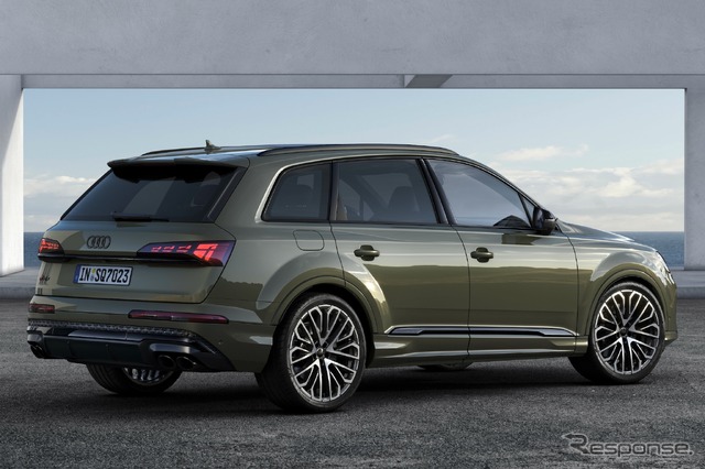 アウディ Q7
