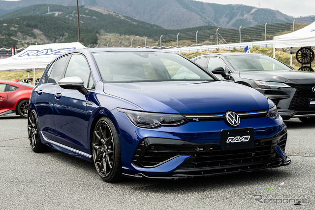 VWゴルフR × レイズ ベルサス21S