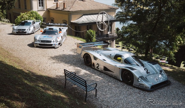 手前からメルセデスベンツ『C11』、『CLK GTR』、『CLK GTRクーペ』