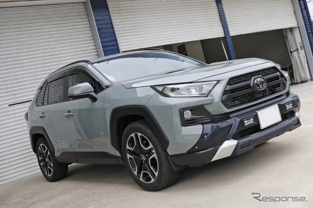さまざまなクルマでオーディオを組んできたベテランオーナー森川さん。今回はRAV4ベースで高音質化を狙った。