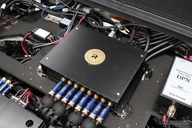 DSPとしてチョイスしたのはリゾルトのT-DSP mk2。パワーアンプ同様にスピーカーの音を最大限引き出すユニットとして選ばれた。