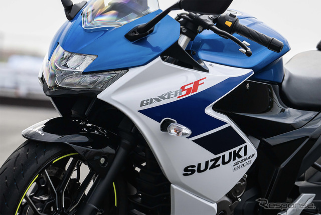 スズキ ジクサーSF250
