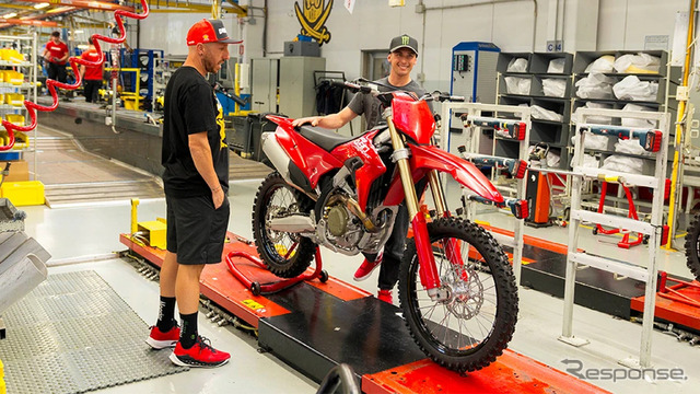 ドゥカティ初のモトクロス専用車「Desmo450 MX」