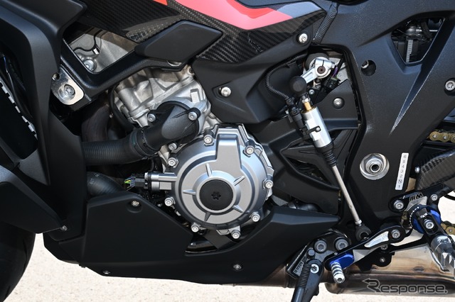 BMW M 1000 XR