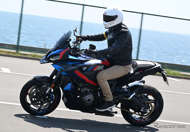BMW M 1000 XR