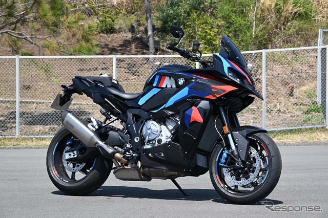 BMW M 1000 XR