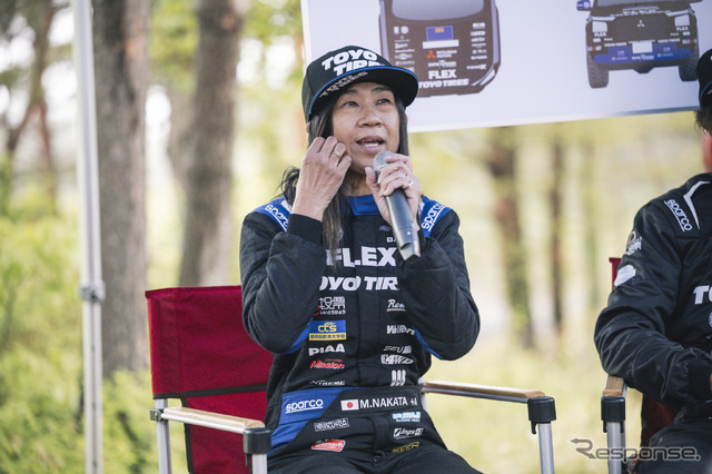 FLEX SHOW AIKAWA Racing with TOYO TIRES ドライバー コドライバーの中田昌美選手(左)