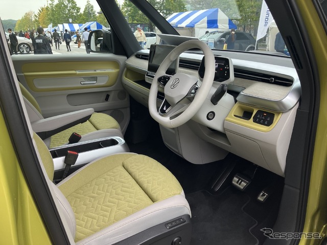 VW ID. Buzz 欧州仕様(写真は2024年、JAIAカーボンニュートラル促進イベント in 東京:行幸通り)