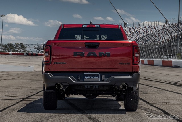 5.7リットルV8「HEMI」エンジンを搭載するラム1500 レベル