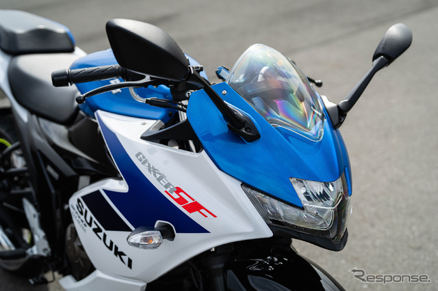 スズキ ジクサーSF250
