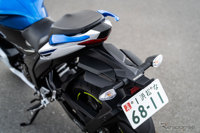 スズキ ジクサーSF250