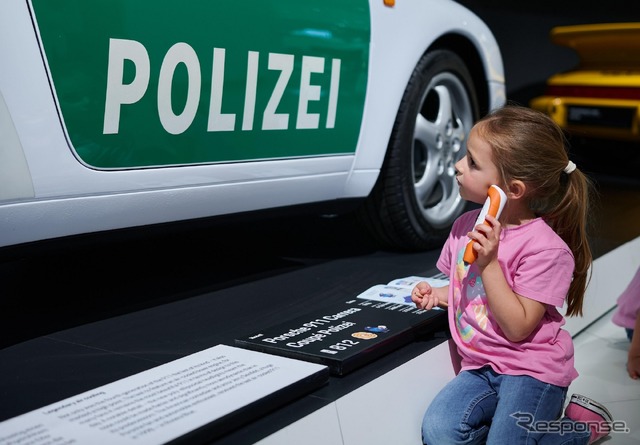 ポルシェ博物館の緊急車両をテーマにした無料の子供向け夏季プログラム「Porsche 4Kids」