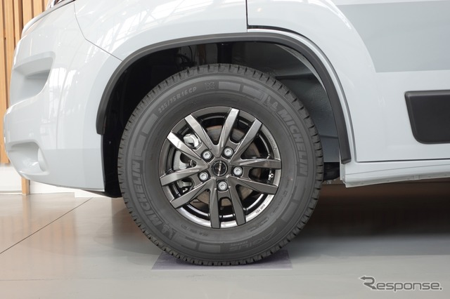 ボルベット CW5 MISTRAL ANTHRACITE GLOSSY(EURO-TOY相模原 展示車)