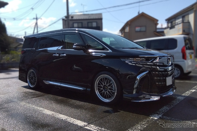 テイン RX1、トヨタ・アルファードPHEV装着例(フロント 30mmダウン / リア 35mmダウン)