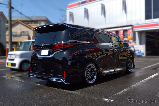 テイン RX1、トヨタ・アルファードPHEV装着例(フロント 30mmダウン / リア 35mmダウン)