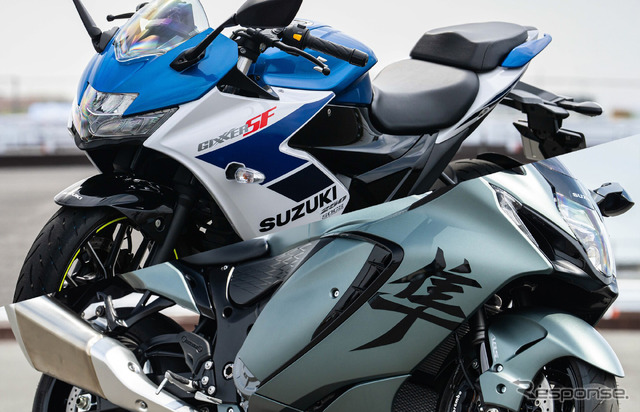 スズキ ジクサーSF250とハヤブサ