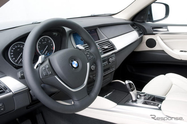 BMW X6 にハイブリッド