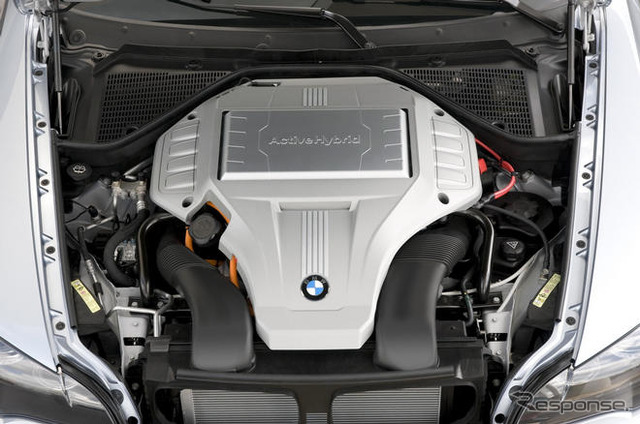 BMW X6 にハイブリッド