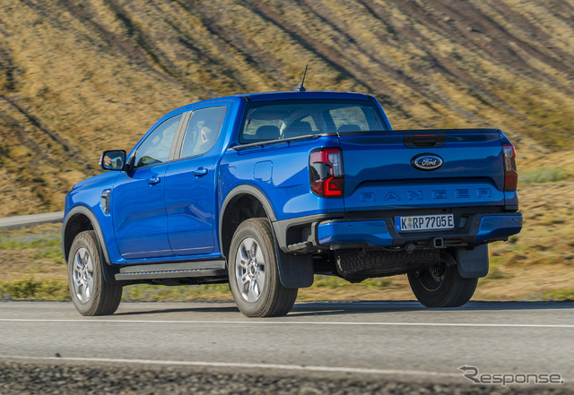 フォード レンジャー XLT PHEV