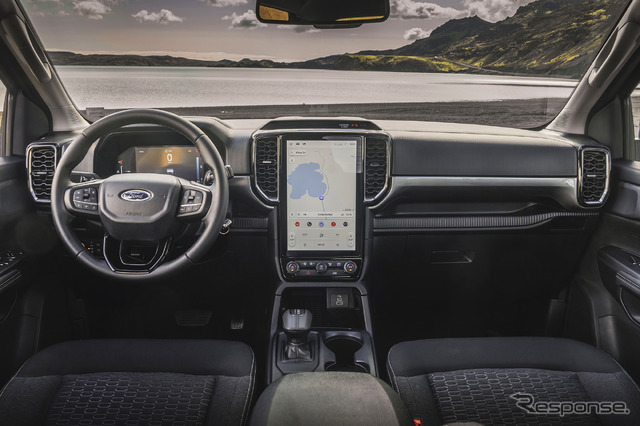 フォード レンジャー XLT PHEV