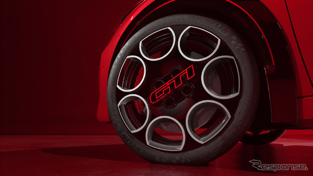 プジョー E-208 GTi