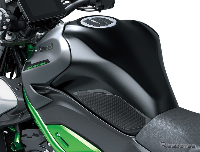 カワサキ Z900 純正アクセサリー